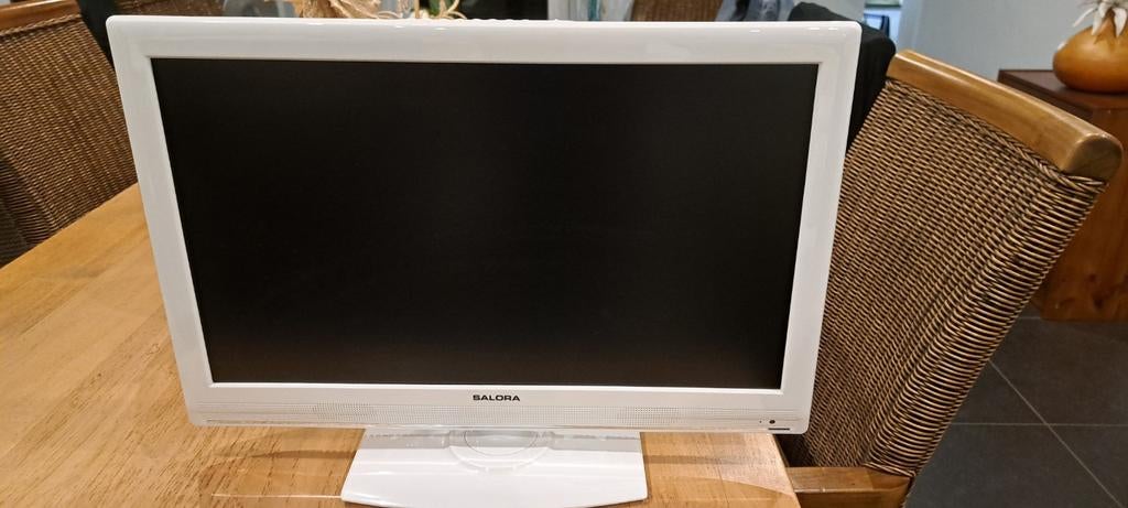 Tv voor mobielhome 22 inch, Ophalen