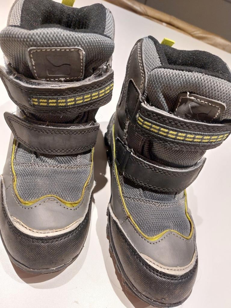 Bottes de neige avec intérieur rembourré - taille 33, Enlèvement ou Envoi, Comme neuf