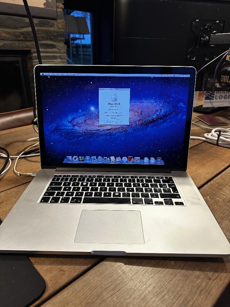 Apple MacBook Pro, 512 GB, Utilisé, 15 pouces, Enlèvement
