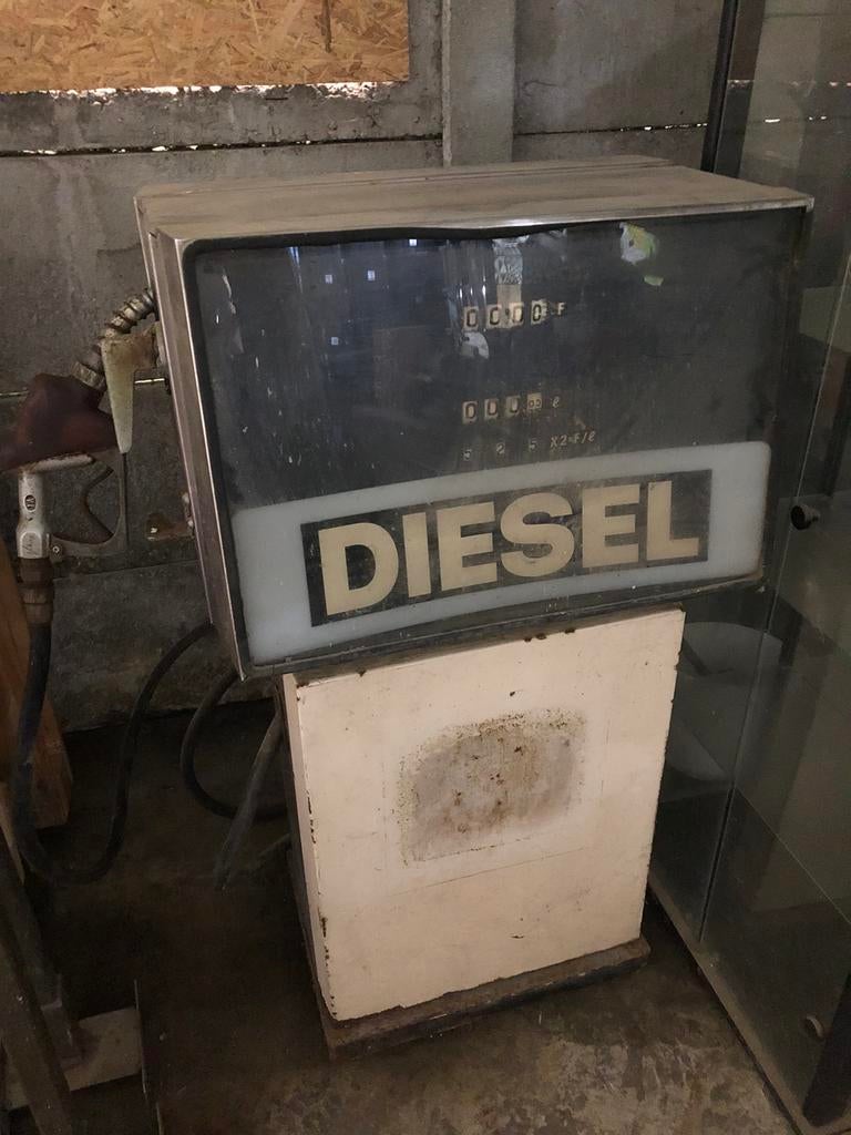 Oude diesel pomp Gilbarco 1970, Verzamelen, Ophalen, Gebruikt