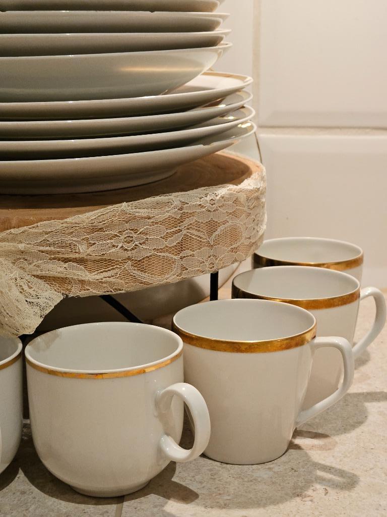 Bavaria porselein gouden randje, Maison & Meubles, Cuisine | Vaisselle, Utilisé, Service complet, Autres styles, Porcelaine, Enlèvement