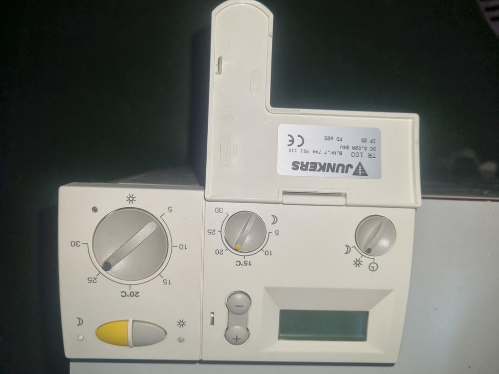 thermostats, Junkers et Vaillant, Enlèvement ou Envoi, Comme neuf, Autres types