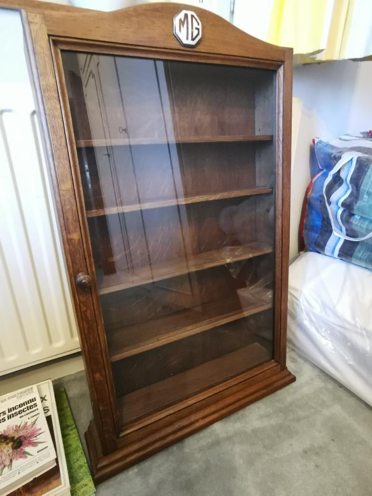 VINTAGE VITRINEKAST VAN MASSIEF EIKENHOUT - PERFECTE STAAT, Ophalen, Met plank(en), Eikenhout, 50 tot 100 cm