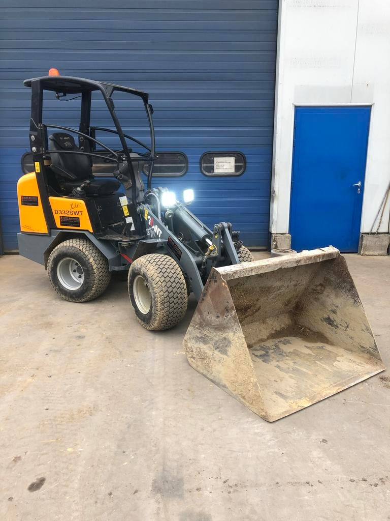 Kniklader TE HUUR / HUREN 1500kg - 2500kg, Ophalen, Graafmachine