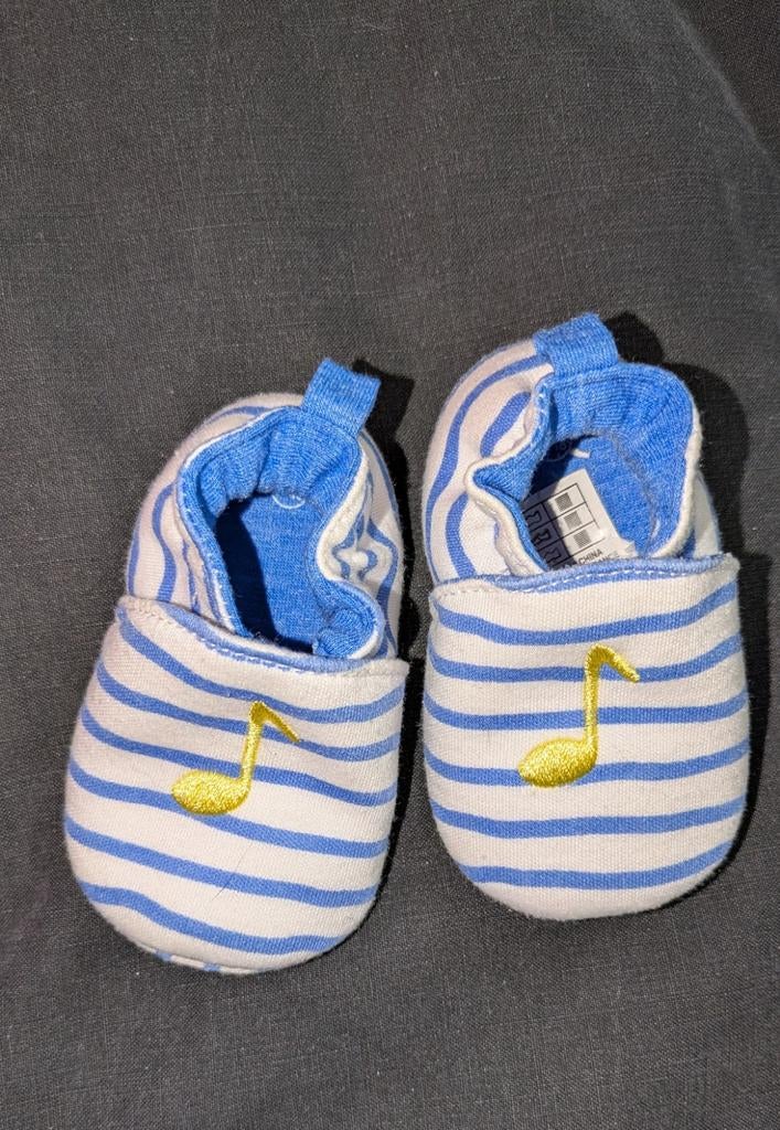 Chaussons bébé, Enlèvement ou Envoi