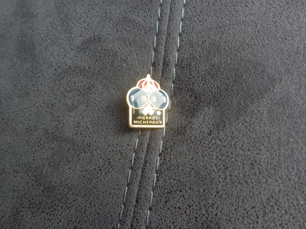 1 pin's "Pierrot Micheroux", Enlèvement