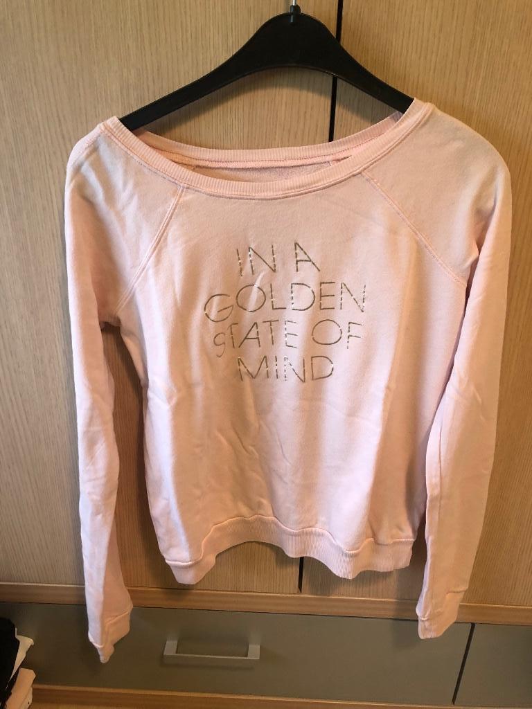 Roze trui met tekst van Hollister, Enlèvement ou Envoi, Rose, Taille 36 (S), Comme neuf