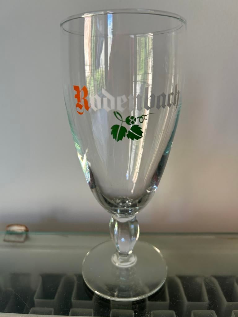 Bierglazen Rodenbach wit opschrift, Ophalen, Zo goed als nieuw