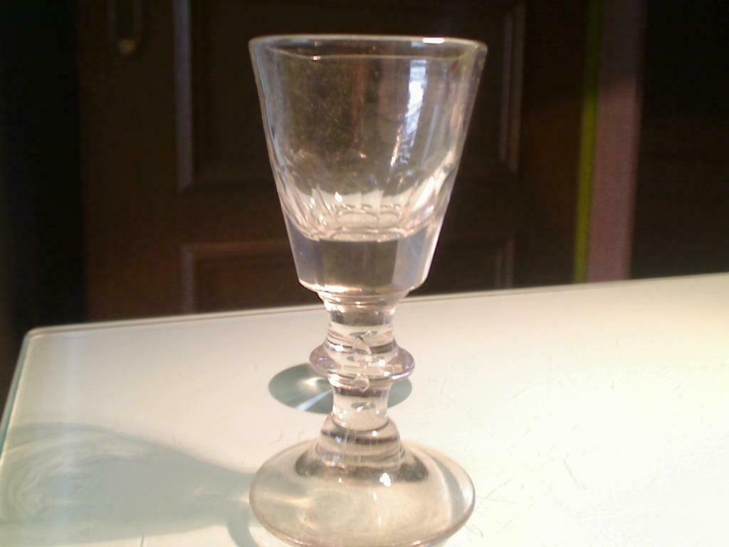 Très anciens verres à goutte, Collections, Enlèvement ou Envoi, Comme neuf, Autres types