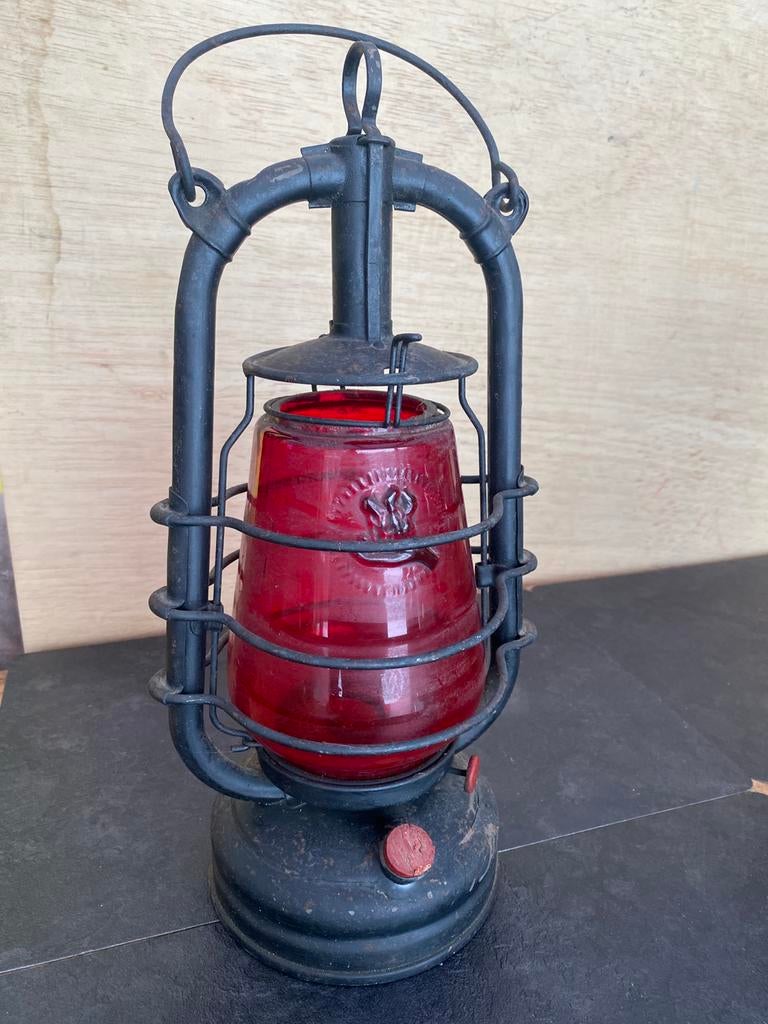Ancienne lampe tempête Feuerhand verre rouge, Antiek en Kunst, Ophalen