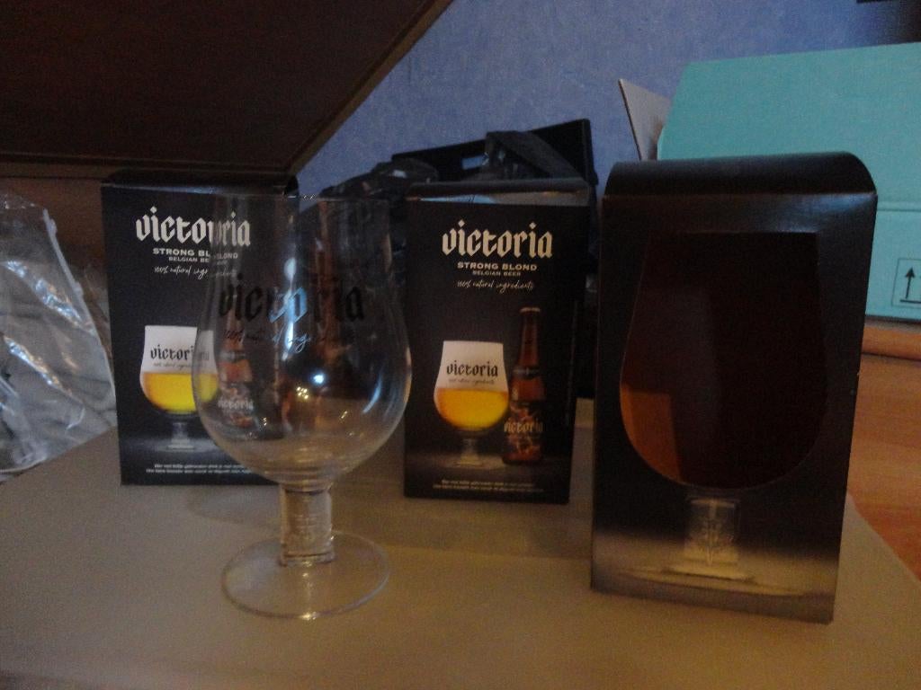 6 Bierglazen Victoria, Ophalen of Verzenden, Zo goed als nieuw, Bierglas