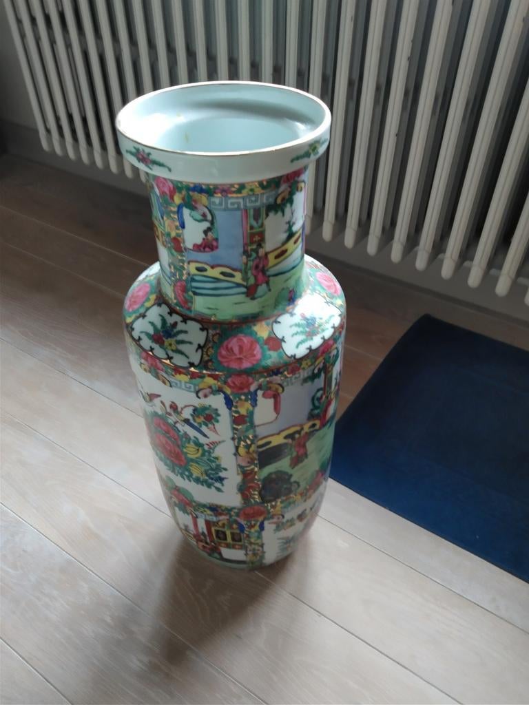 Beau et grand vase chinois, forme élégante, pas ordinaire, Enlèvement