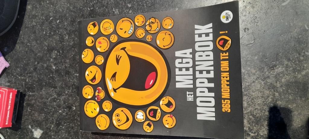het mega moppenboek, Ophalen of Verzenden