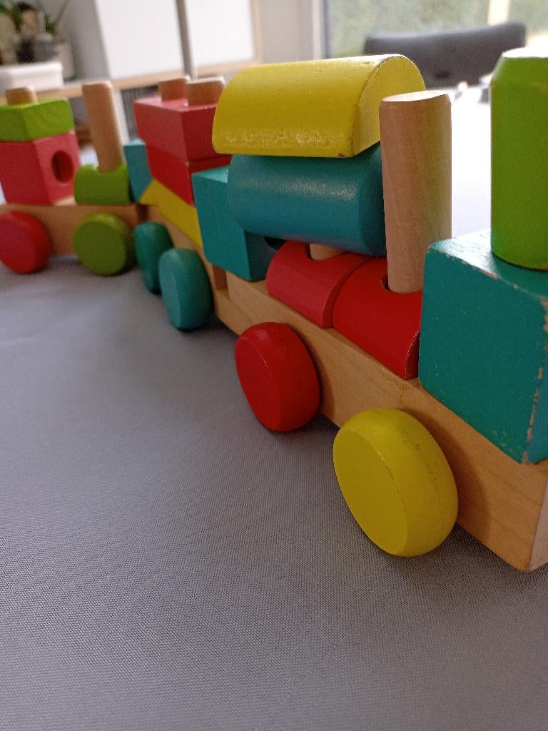 houten treintje voor peuter/educatief duurzaam speelgoed, Enfants & Bébés, Jouets | Jouets en bois, Utilisé, Jouet à Rouler ou à Bascule
