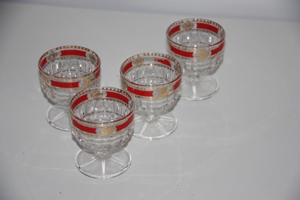 Vintage 4 kleine likeur glas / champagne of desert glaasjes, Ophalen of Verzenden