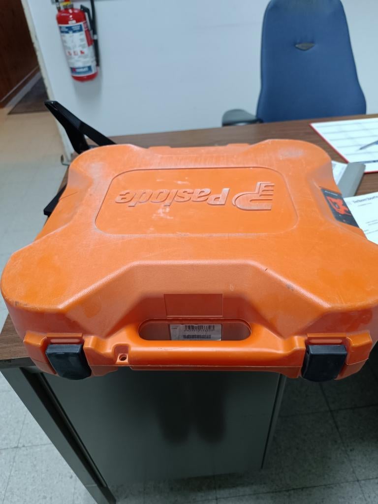 paslode IM50 F18 lithium, Ophalen, Zo goed als nieuw