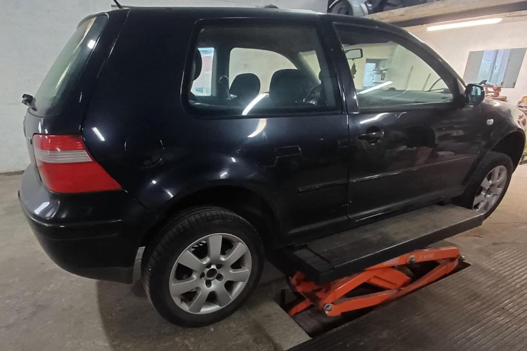 A vendre toutes pièces golf 4 série rabbit, Enlèvement, Utilisé, Volkswagen