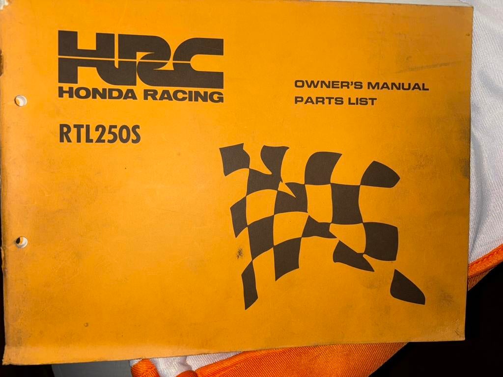Honda RTL250S owner’s manual en parts list, Enlèvement ou Envoi, Honda