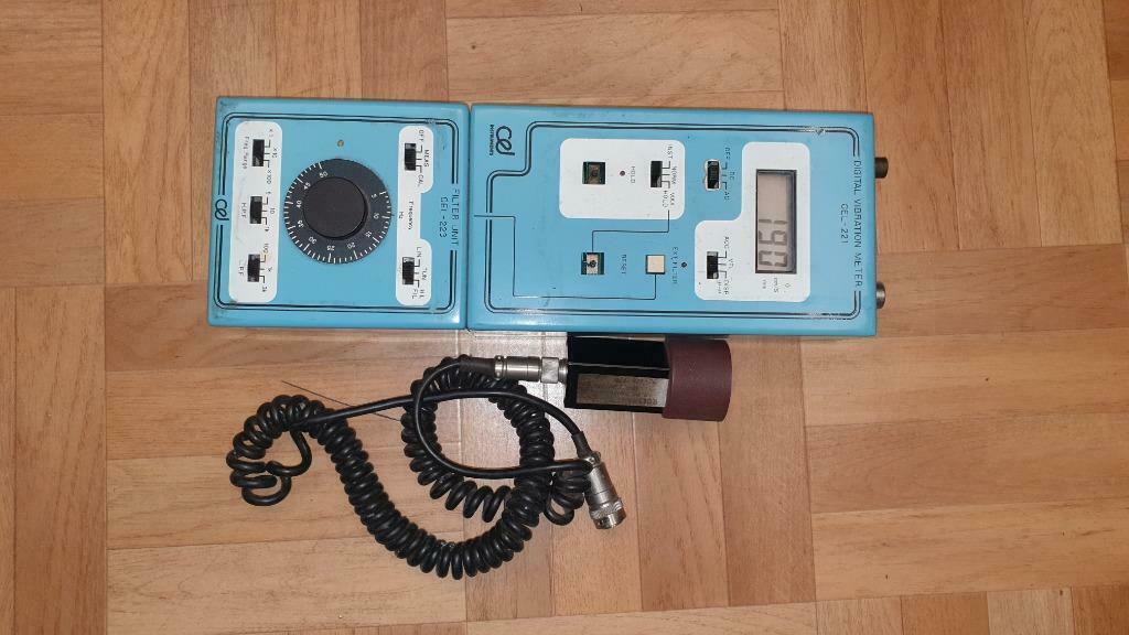 kn0229: Digital vibration meter Cel 221 met filter Cel 223, Ophalen of Verzenden, Gebruikt