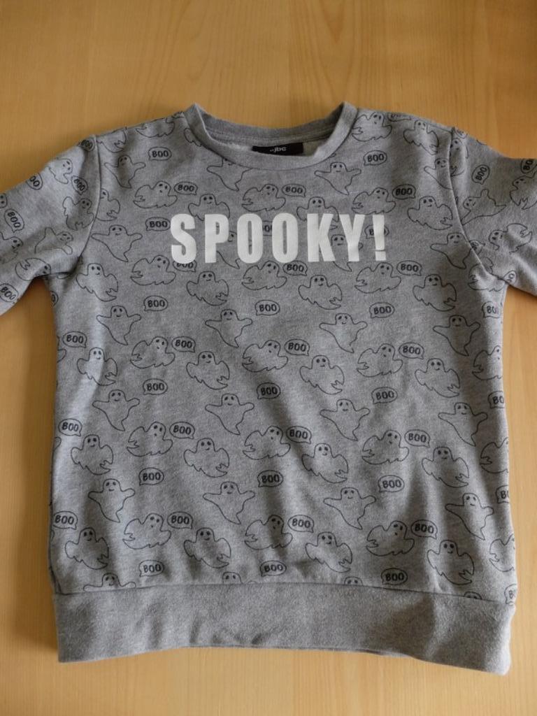 Licht grijze trui met spookjes Maat 140, valt uit als 134, Jongen of Meisje, Trui of Vest, JBC, Ophalen of Verzenden