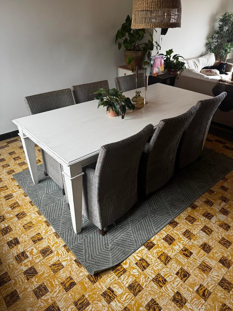 Complete set: grote landelijke eettafel + 6 stoelen + tapijt, Huis en Inrichting, Ophalen, Gebruikt, Landelijk, 6 tot 8 stoelen