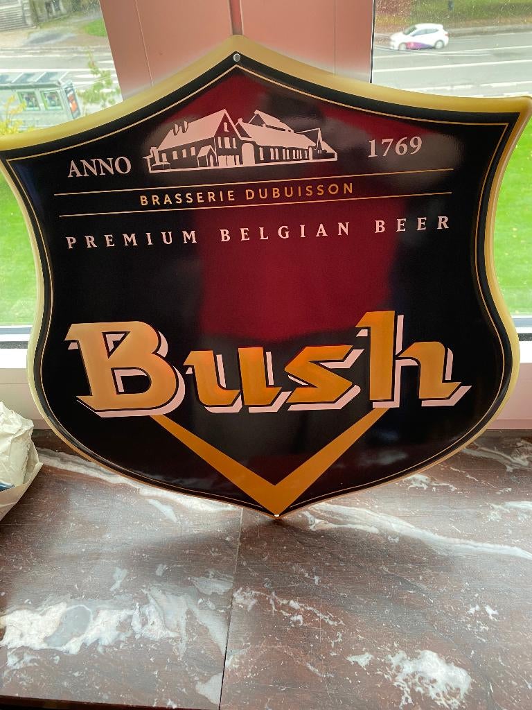 Plaque métallique bière " BUSH "  (Br. Dubuisson), Collections, Enlèvement ou Envoi, Neuf, Panneau, Plaque ou Plaquette publicitaire