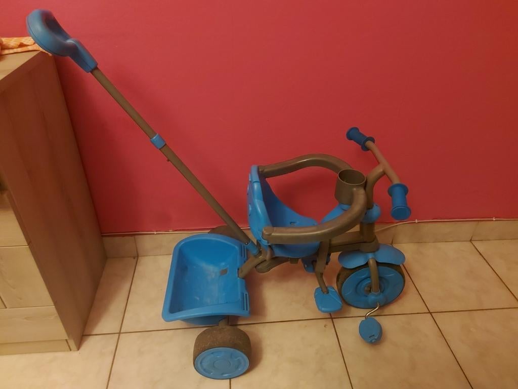 Tricycle bébé avec manche, Enlèvement, Utilisé