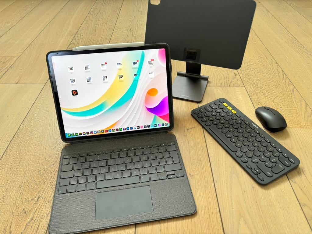 IPad Pro 12.9” M1 256GB Apple Pencil  Logitech Combo Touch, 13 pouces ou plus, Comme neuf, Enlèvement, Apple iPad Pro