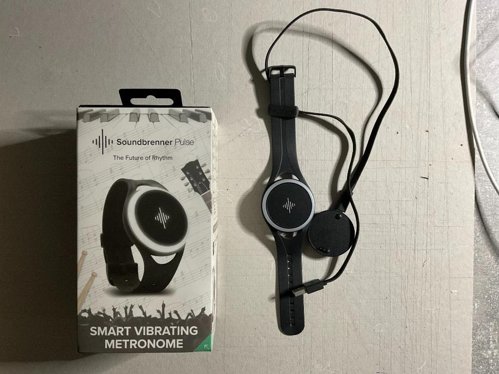 Pulse vibrating metronome - Soundbrenner, Enlèvement ou Envoi, Comme neuf