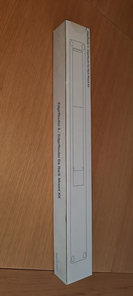 ER-RMKIT Rackmount voor 4- en 6p-edgerouter, Computers en Software, Ophalen of Verzenden, Zo goed als nieuw