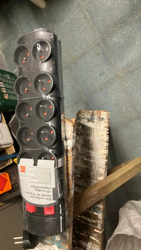 10 voudige multiprises 3500 W, nog in verpakking, Ophalen