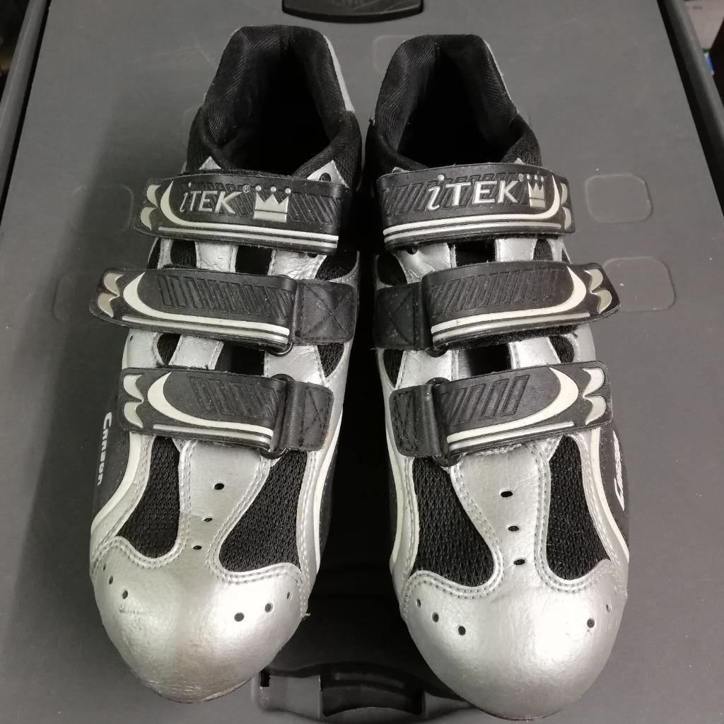 Chaussures de course Itek taille 42, Enlèvement ou Envoi, Utilisé, Hommes, Chaussures
