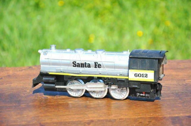 locomotive en plastique santa fe, Enlèvement
