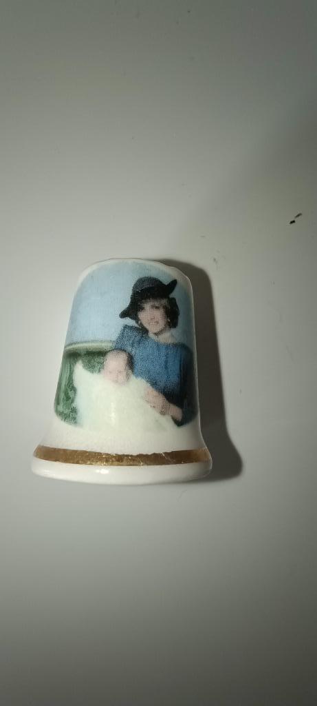 vingerhoedje Prinses Diana en Prins Henry, Verzenden, Zo goed als nieuw, Porselein