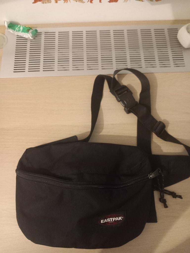Eastpak buidelzak, Handtassen en Accessoires, Tassen | Reistassen en Weekendtassen, Ophalen of Verzenden
