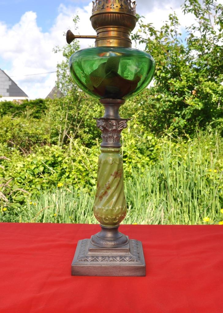 lampe a petrole vintage etain verre et faience verte, Enlèvement ou Envoi
