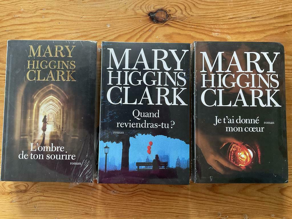 Livres Mary Higgins Clark grand format neufs emballés, Livres, Neuf, Mary Higgins Clark