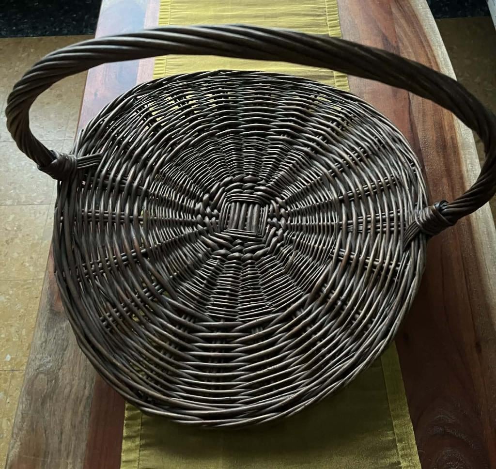 Grand panier vintage fait main en osier, Jardin & Terrasse, Enlèvement, Utilisé