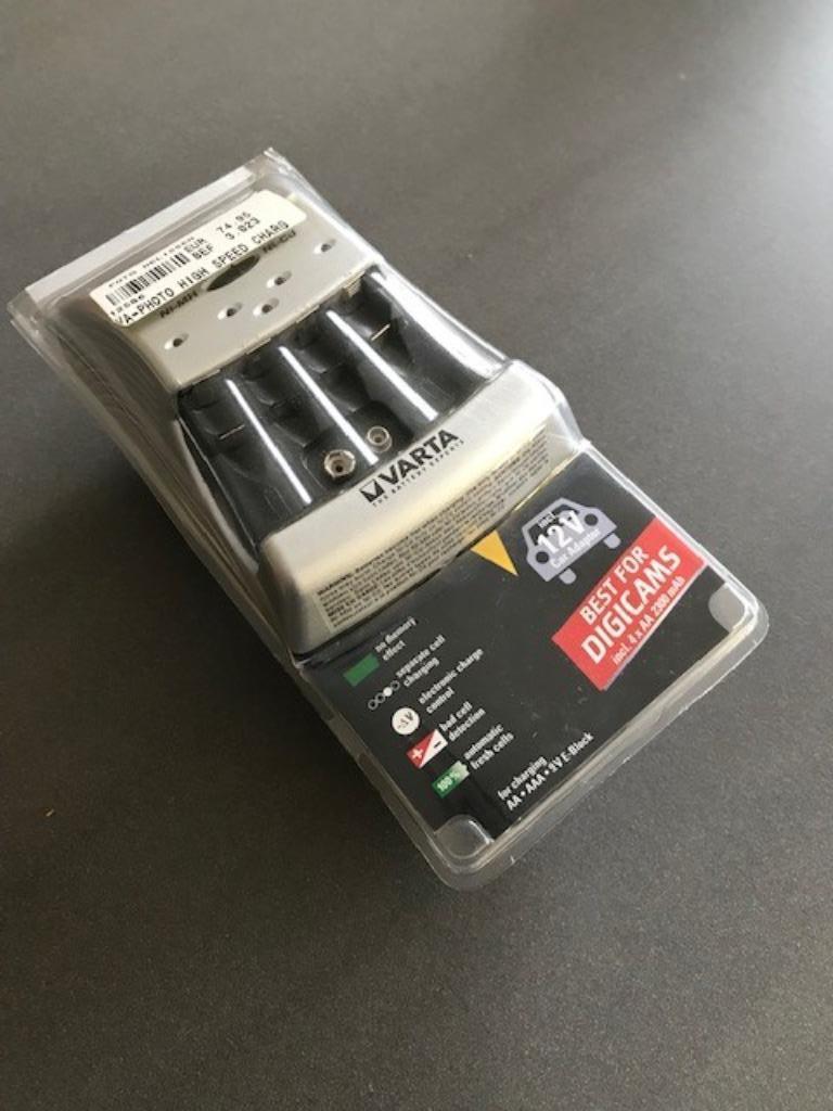 Varta speed charger batterijlader voor AA*AAA*9V E-Block + i, Audio, Tv en Foto, Opladers, Ophalen of Verzenden, Nieuw