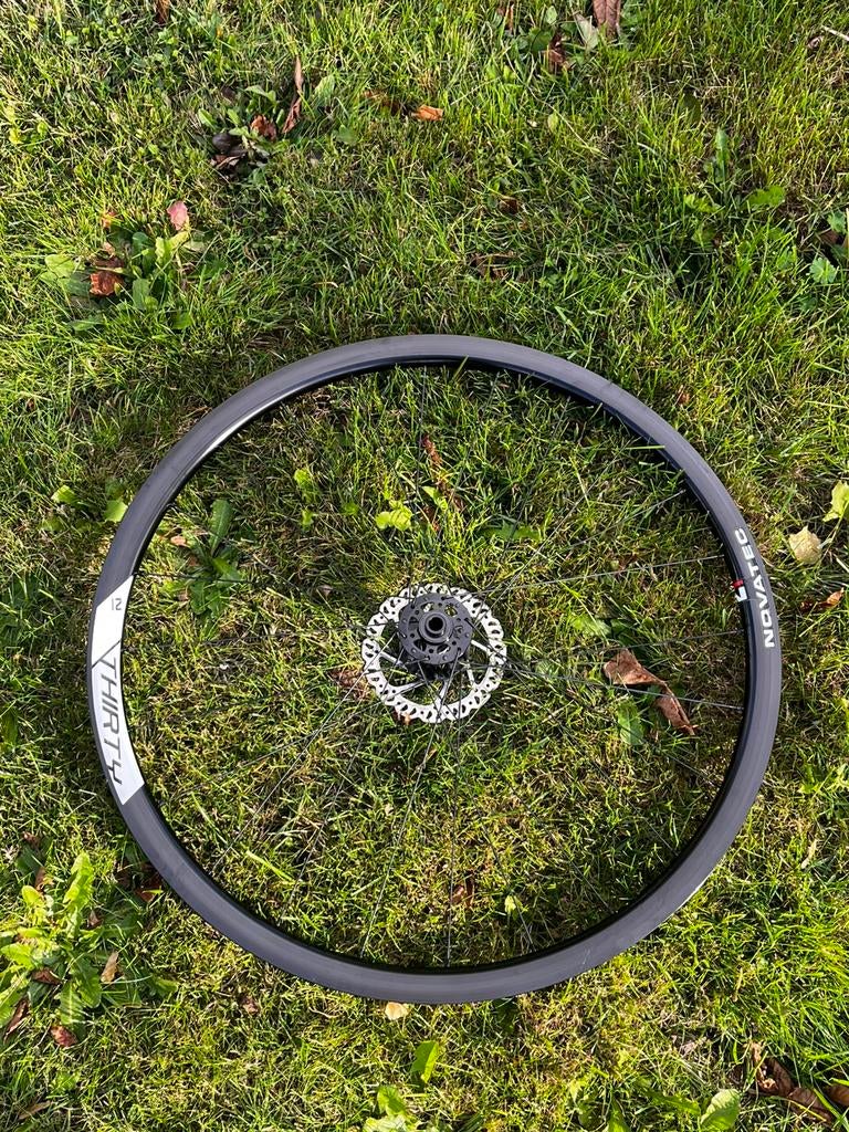 Novatec thirty racefiets voorwiel velg, Enlèvement, Utilisé, Roue, Novatec