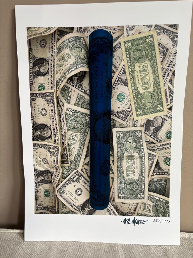 One Dollar Blue - Karl Lagasse, Enlèvement