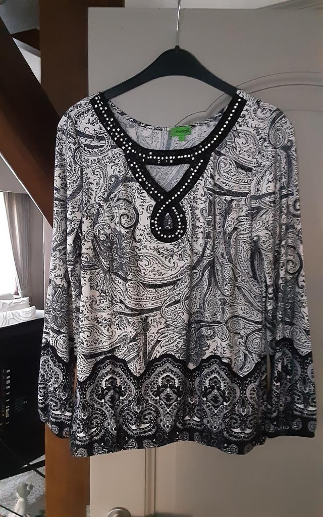 Tricot bloesje met strasjes, Ophalen, Zo goed als nieuw, Maat 38/40 (M)