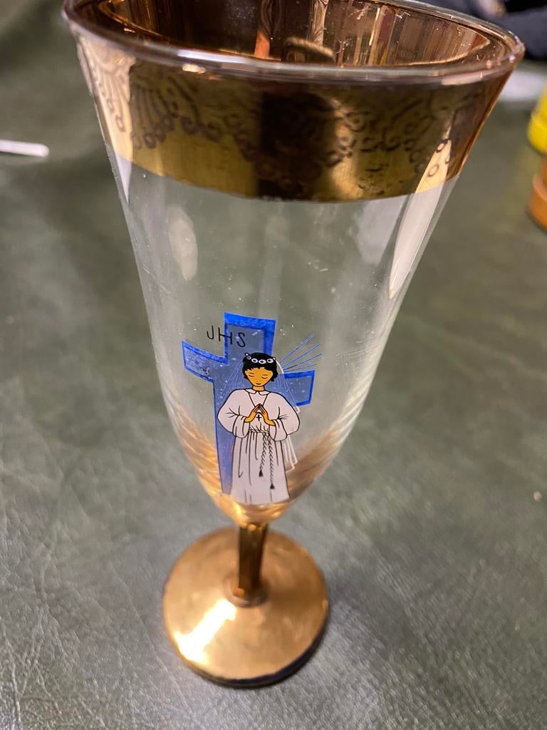 Communie glas en tas Boch, Ophalen