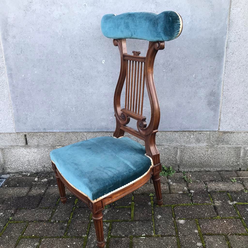 Chaise d'église en bon état, prie Dieu en bon état, Enlèvement