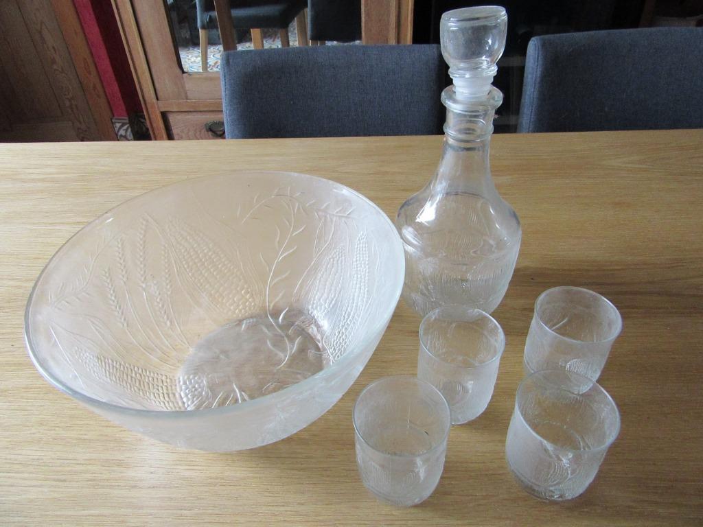 N carafe 4 verres saladier en verre, Enlèvement, Comme neuf, Verre