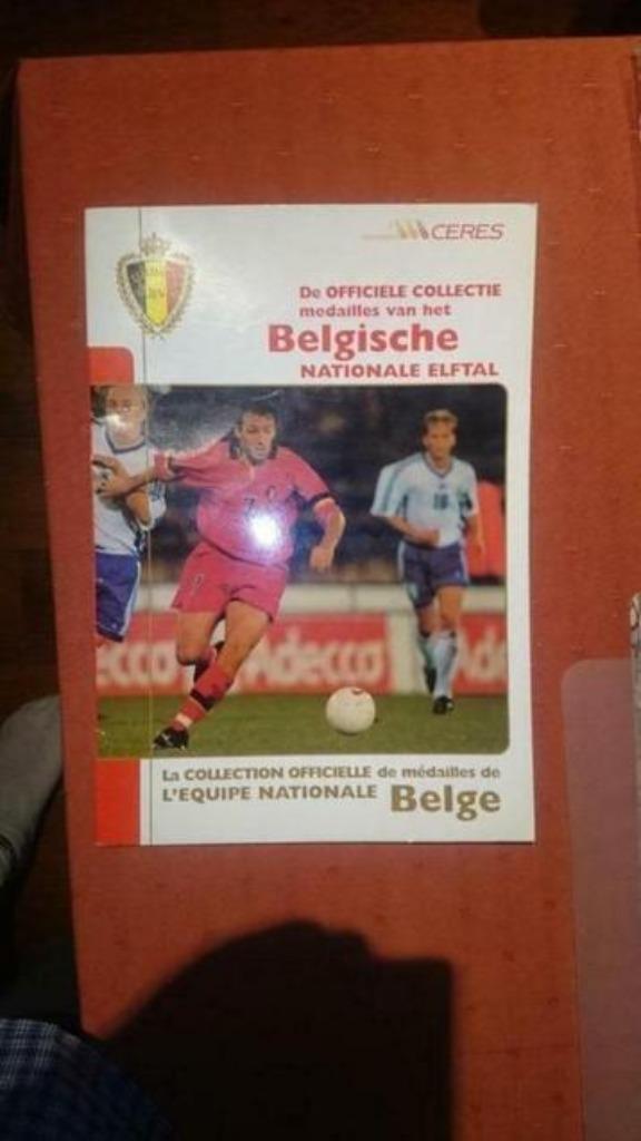 Collection officielle 16 médailles diables rouges 1990, Enlèvement ou Envoi, Comme neuf