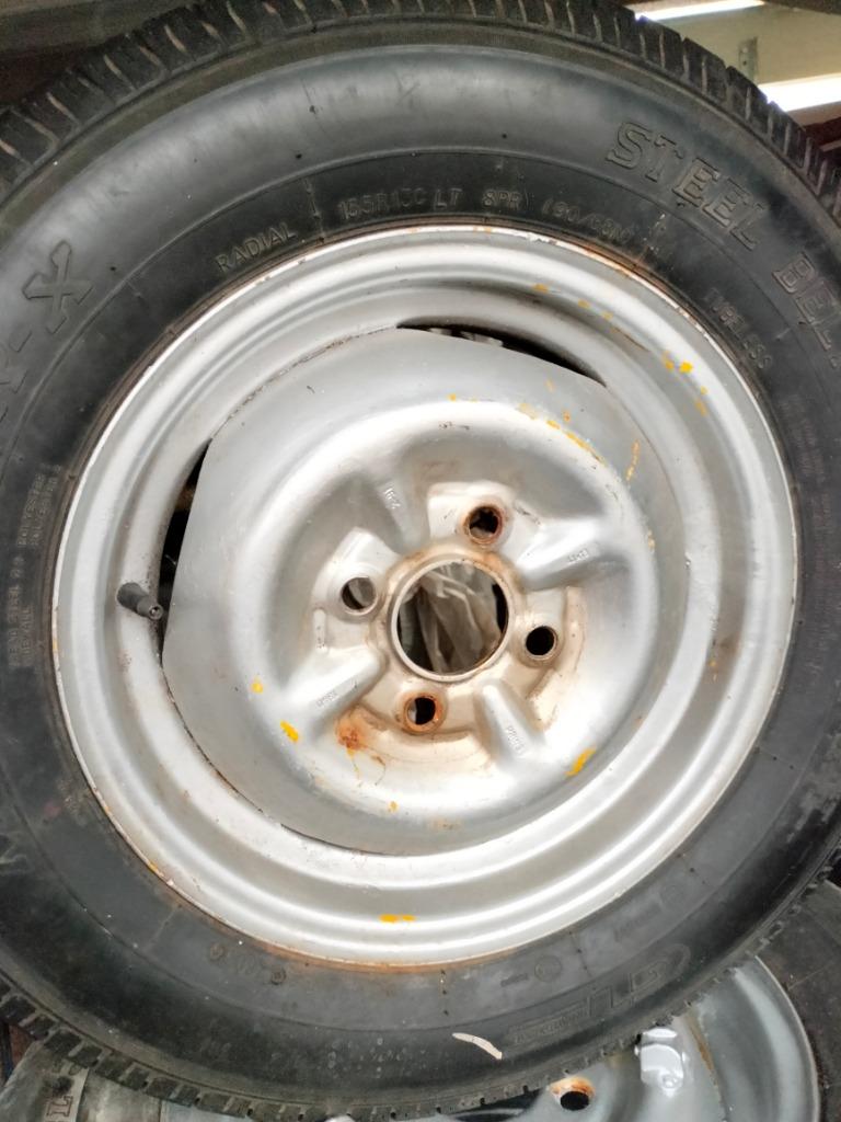 Aanhangwagen verzwaarde velg met band 155R13C, Enlèvement, Utilisé