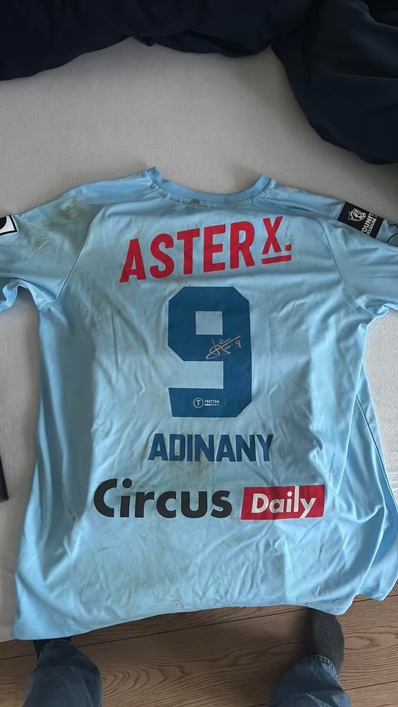 Signeds shirt adinany, Ophalen, Zo goed als nieuw, Shirt
