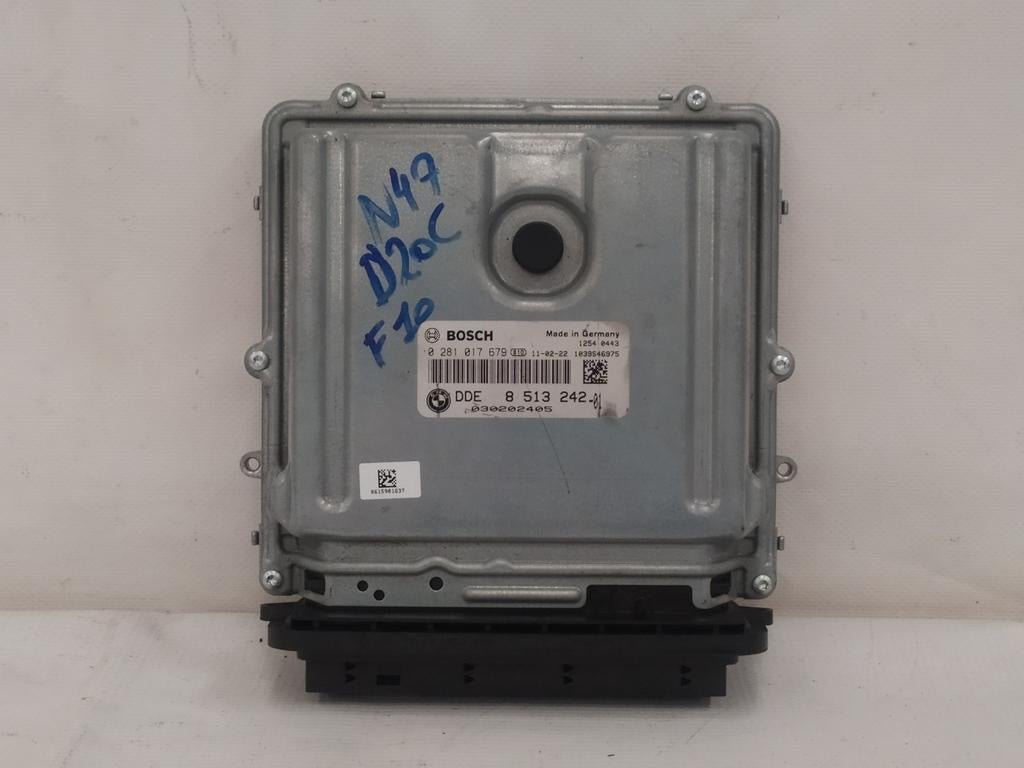 calculateur moteur ECU  BMW F10 8513242, Enlèvement, Utilisé, BMW