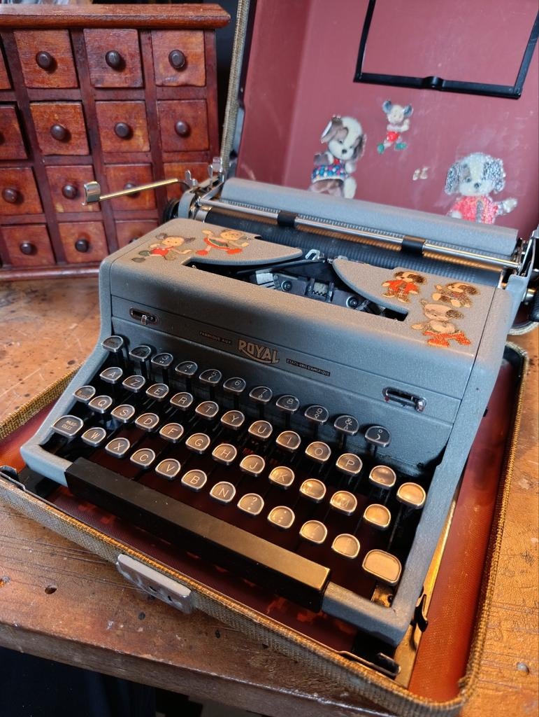 Machine à écrire portable Royal Arrow 1949